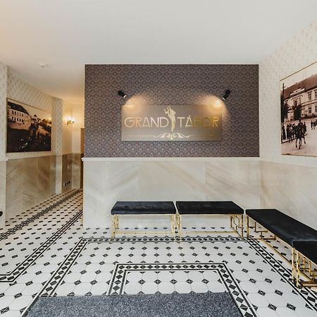 Hotel Grand Tábor Esterno foto