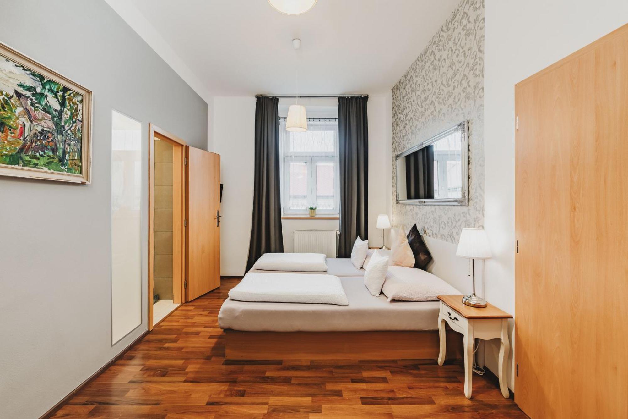 Hotel Grand Tábor Esterno foto
