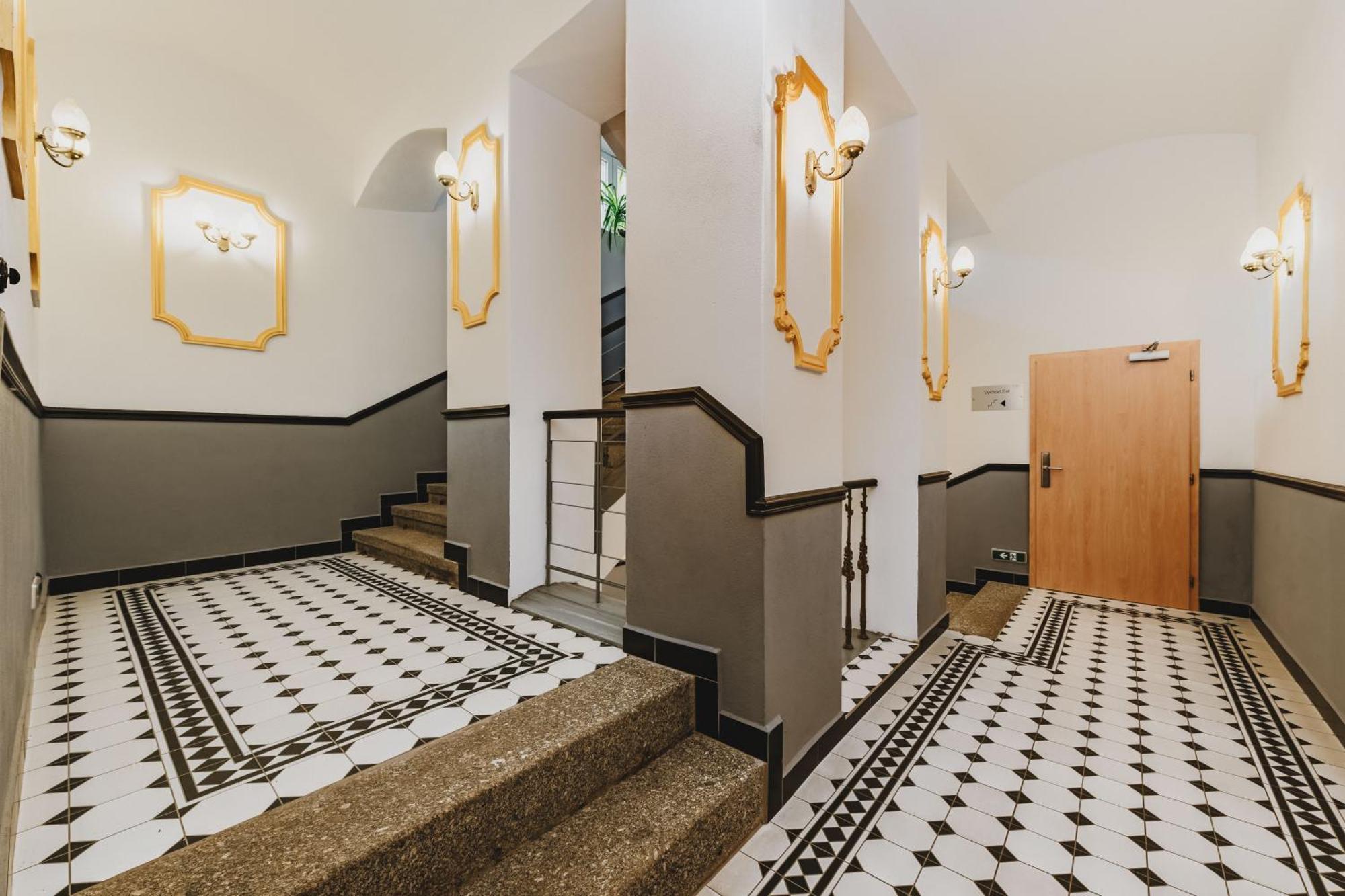 Hotel Grand Tábor Esterno foto