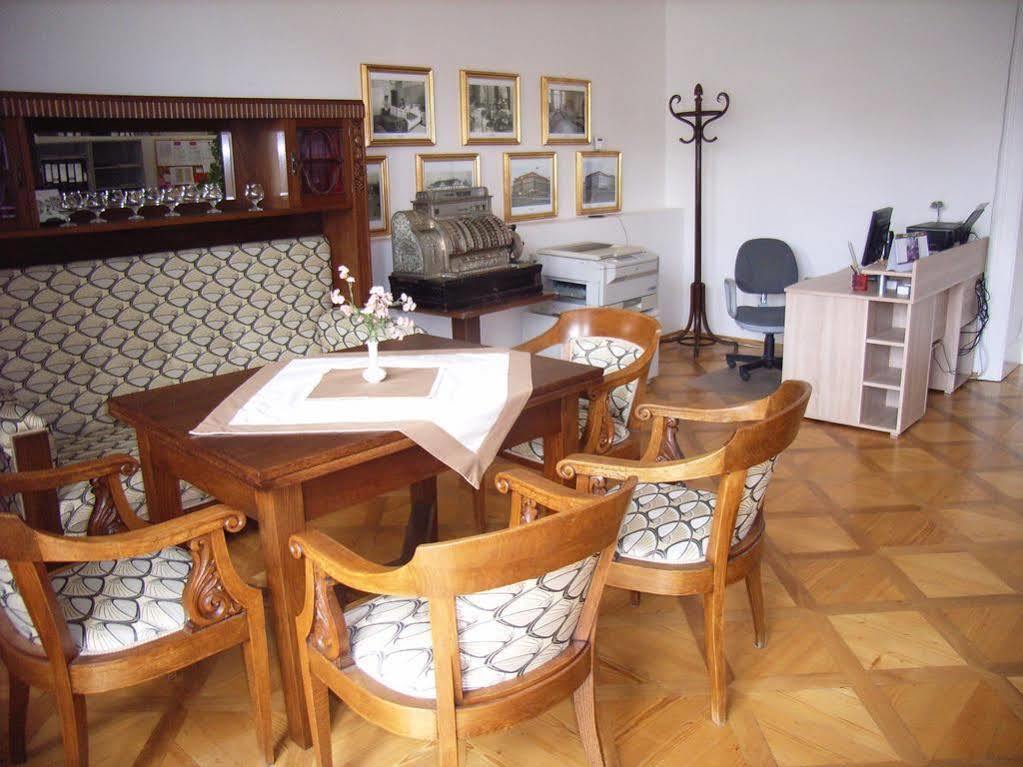 Hotel Grand Tábor Esterno foto